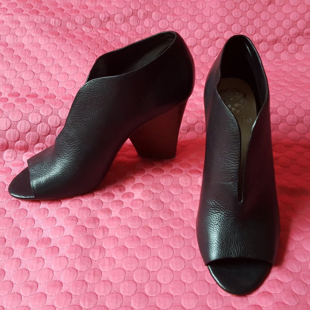 NEW in BOX! Vince Camuto Black Wooden Wedge Heel Peep Toe Booties
